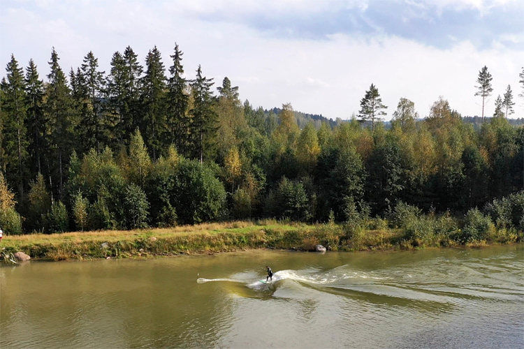 Artwave: the world's most eco-friendly wave pool runs in any water body | Still: Sami Lensu