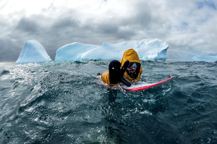 Cold water: when wetsuits are not enough | Photo: De Heeckeren/Red Bull