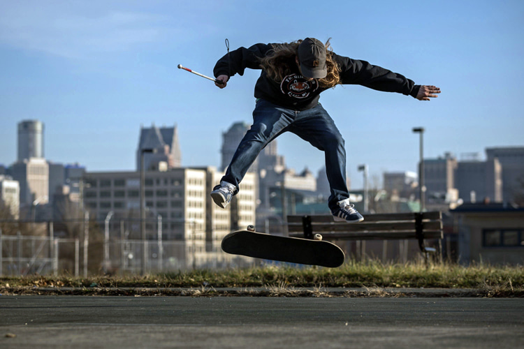 Dan Mancina: the world's most famous blind skater | Photo: Red Bull