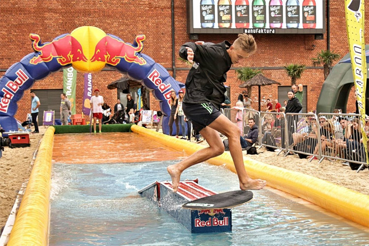 Dawid Pruski: the Polish skimboarding champion ruled Lodz | Photo: Kaliszczyk/Red Bull