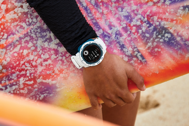 Garmin Instinct Solar Surf: the solar-powered smartwatch has a battery life of up to 50 days | Photo: Garmin