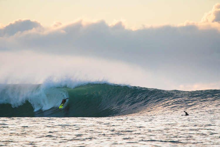 Iceland: low air and water temperatures but amazing world-class waves | Photo: Red Bull