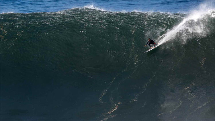 Jardim do Mar: a once perfect right-hand wave that is now only surfable for about an hour | Photo: Photo: Will Henry/Save the Waves