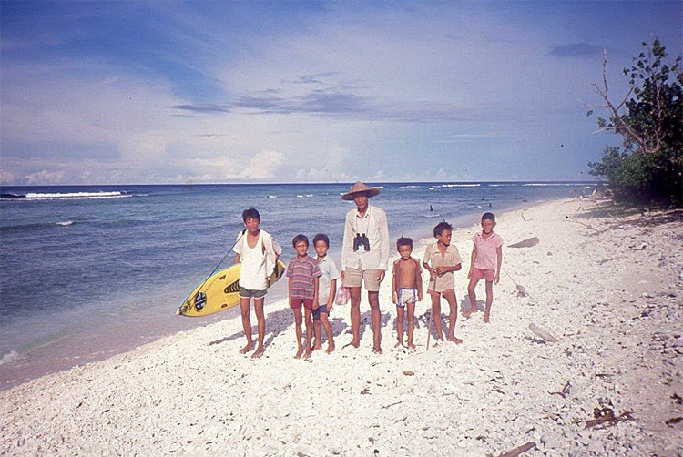 Pak Hosein: walking back after Knight surfed Lance's Lefts for the first time | Photo: Knight Archive