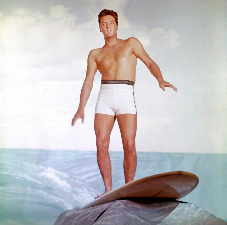 Elvis Presley: a kook moment for 'Blue Hawaii'