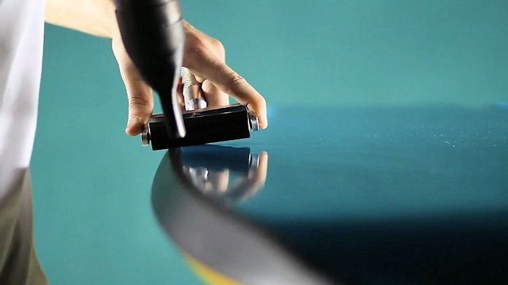 Bodyboard heat lamination: the finishing waterproof touch | Still: Pride