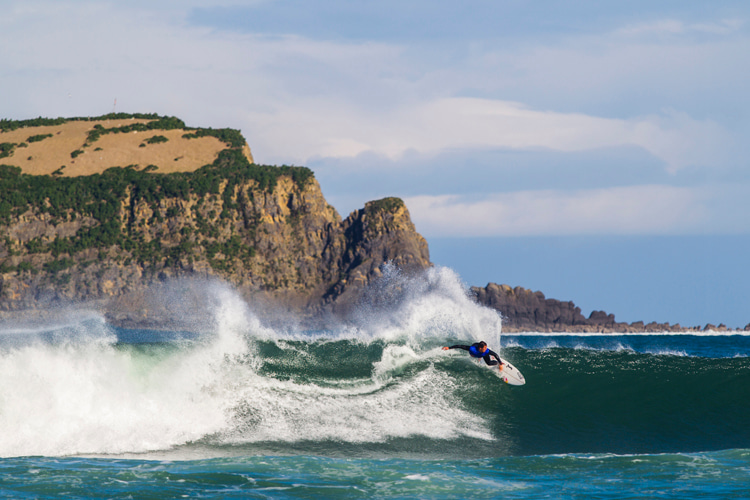 Mundaka: a super fast left-hand wave that breaks over a Nature-shaped sandbank | Photo: Red Bull