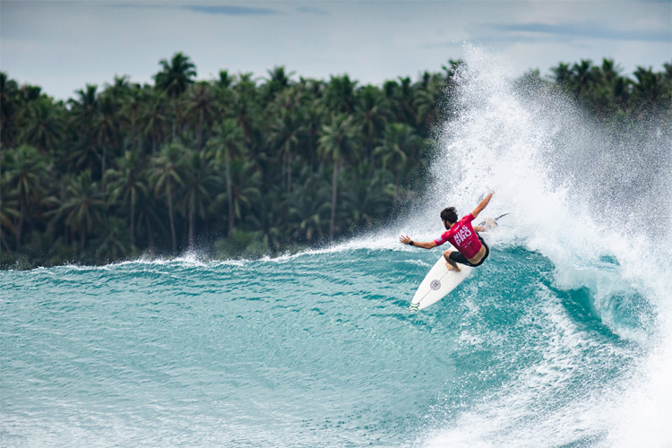 Nias: a right-hand, high-performance, reef break wave | Photo: Pesona Nias Selatan