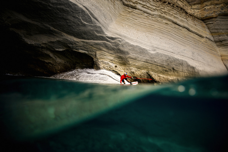 Nikolas Plytas: riding across terrains in Milos, Greece | Photo: Red Bull