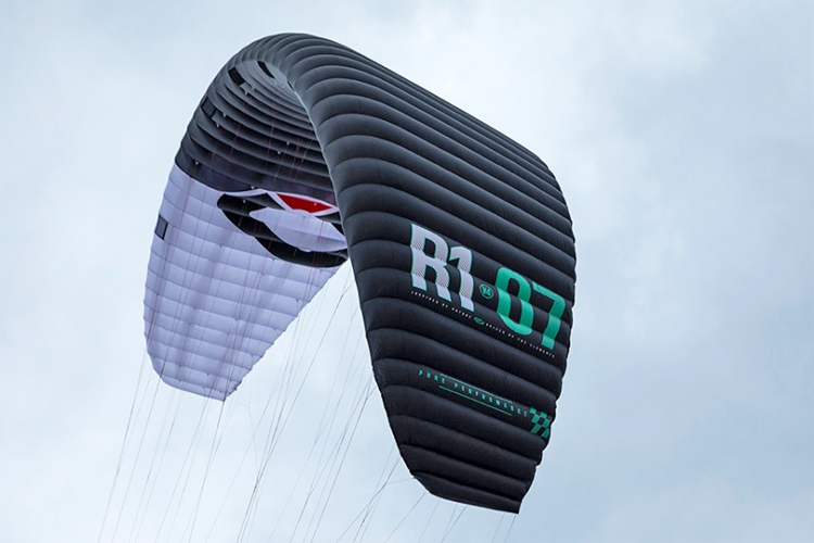 Ozone R1 V4: a Formula Kite model ready for Paris 2024 | Photo: Ozone