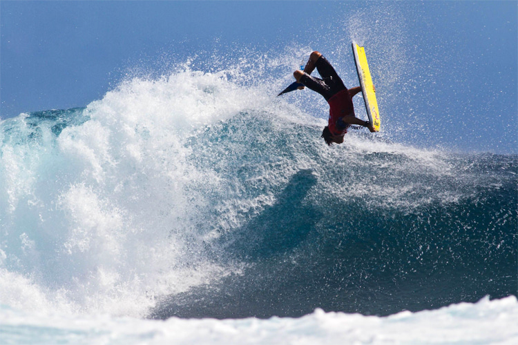 Pierre-Louis Costes: performing his trademark backflip | Photo: IBA