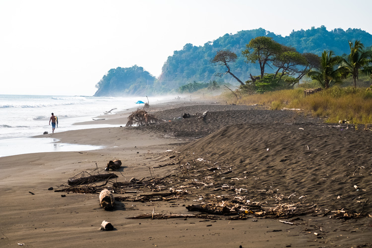 Playa Hermosa: a surf haven with plenty of barrels and punchy lips | Photo: Shutterstock