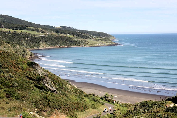 Raglan: long surf lines