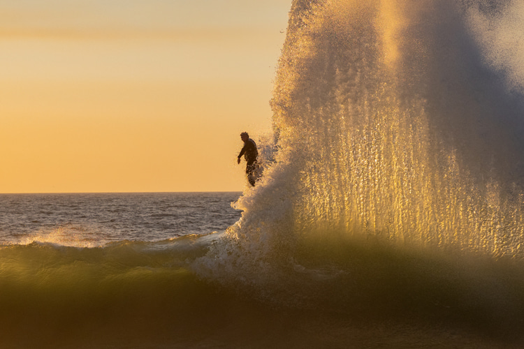 Ray Cook: the 'Cannonball' gets catapulted at Wyalup-Rocky Point | Photo: Chris McRobb