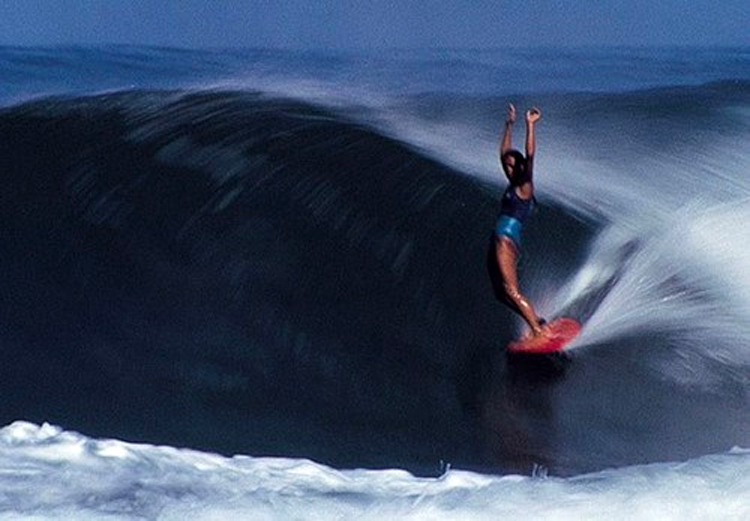 Rell Sunn: the regular-footed Queen of Makaha excelled in big waves | Photo: Rell Sunn Educational Fund