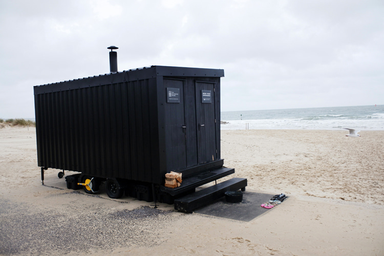 Sauna: the most common types of hot chambers use wood-burning stoves, electric heaters, or infrared light | Photo: Williams/Creative Commons