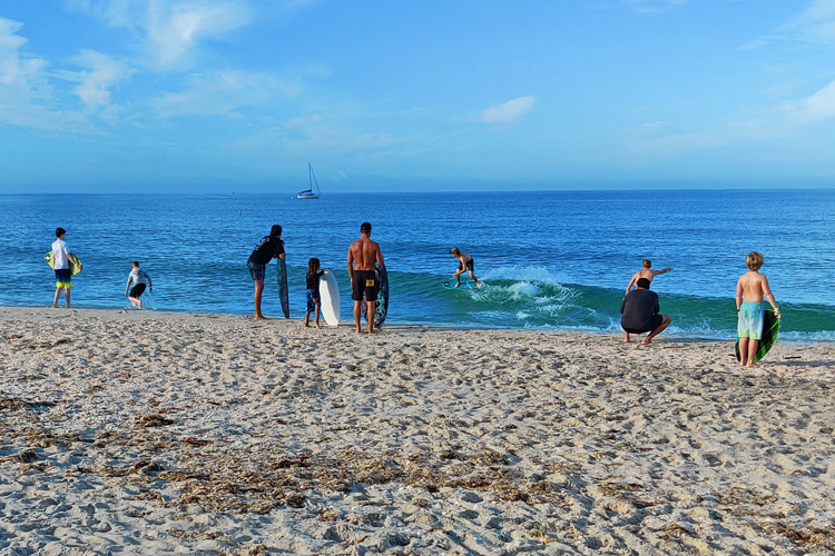 SkimsGiving: a skimboarding clinic that takes place at the North Jetty Park in Sarasota, Florida | Photo: Sanderlin