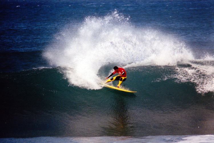 Sunny Garcia: applying the brakes at Jeffreys Bay | Photo: Saunders/Creative Commons