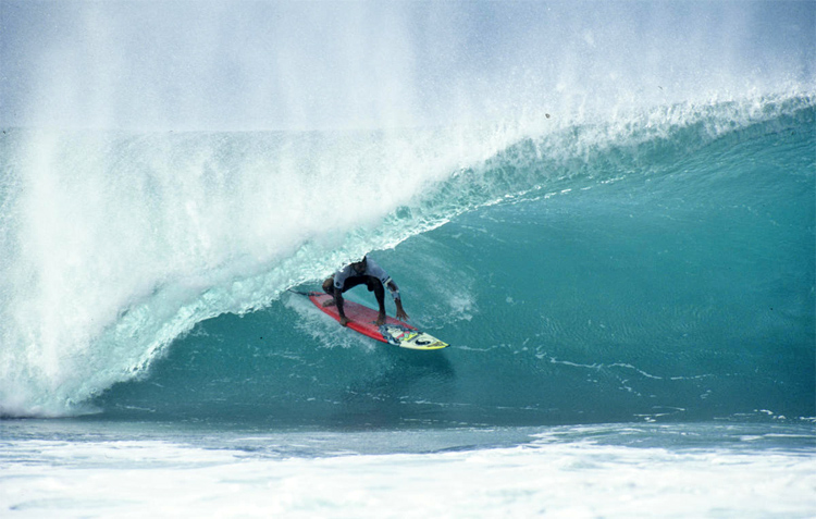 Sunny Garcia: winner of six Triple Crown of Surfing titles | Photo: Servais/WSL