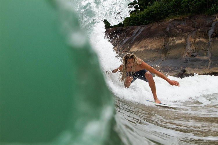 Sununga, Ubatuba, Brazil: one of the finest skimboarding waves on the planet | Photo: Maragao/UST