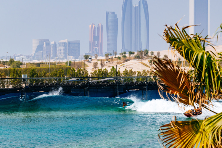 Surf Abu Dhabi: the world's longest artificial wave ride, the highest human-made wave, and the largest inland breaking barrel | Photo: WSL