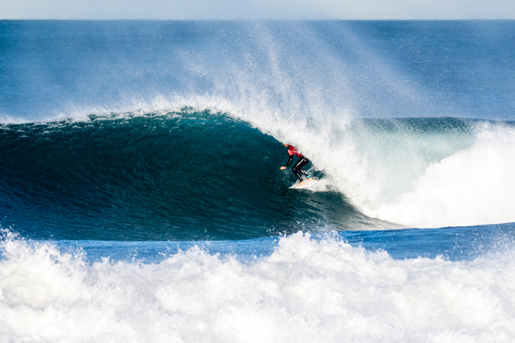 Surfing: self-assurance may be influenced by genetic factors | Photo: WSL