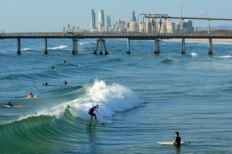 Crowded lineups: surf localism gains traction in busy surf spots | Photo: Shutterstock