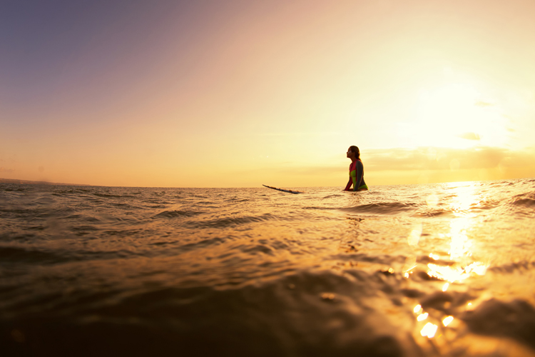 Surfing: learn how to meditate while you wait for waves | Photo: Shutterstock