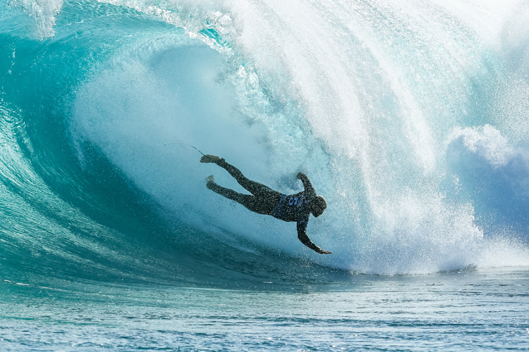 Concussions: surfers hit with their head on more surfaces than one world imagine | Photo: WSL