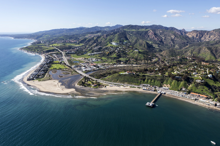 Surfrider Beach, California: the home of the Malibu Invitational held in early fall, from 1962 to 1968 | Photo: Shutterstock