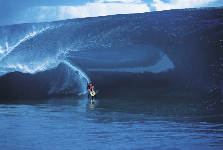 The Millennium Wave: On August 17, 2000, Teahupoo fired one of the heaviest barrels known to surfers | Photo: Tim McKenna