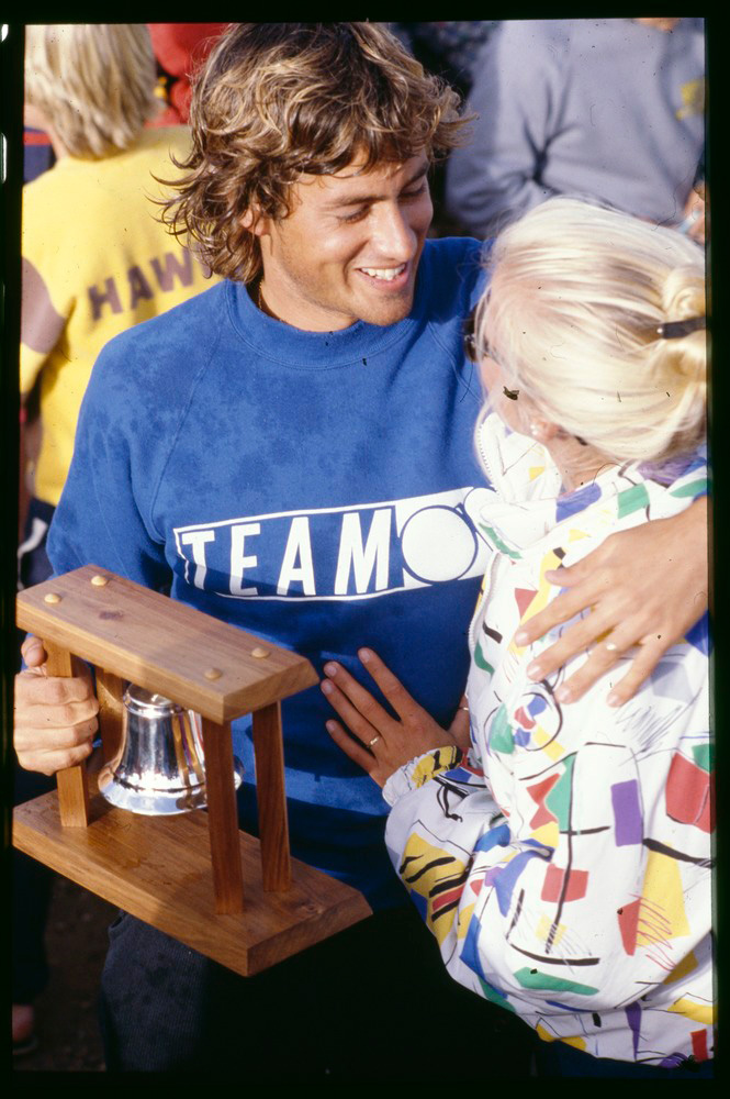 Tom Curren and Marie: enjoying life at Bells Beach | Photo: State Library Victoria