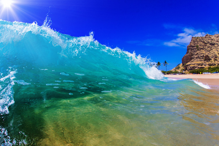 Waves: there are four types of breaking rollers | Photo: Shutterstock